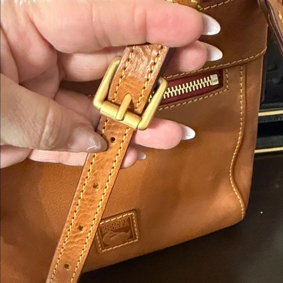 Dooney & Bourke Allison Florentine Tan Leather crossbody - Picture 5 of 9